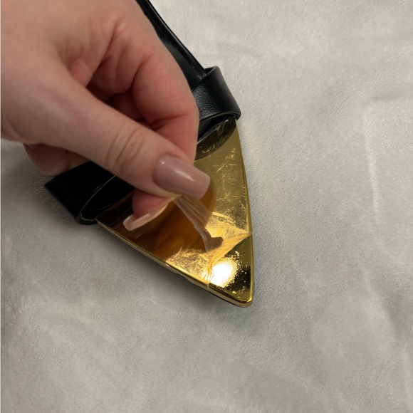 PrettyLittleThing Black and Gold Heels - Picture 3 of 6